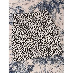 BEAUTIFUL Victoria’s Secret Leopard Animal Print stretchy mini Skirt Sz XS Women